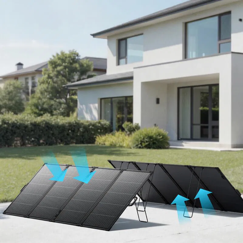 zwarte inklapbare draagbare zonnepaneel set met ingebouwde standaard, geplaatst op oprit voor modern wit huis, zonne-energie capture in de buitenlucht